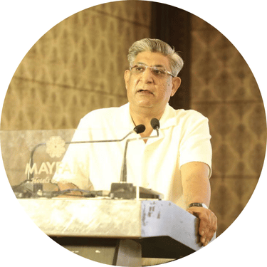 Dr. Nadeem Noor